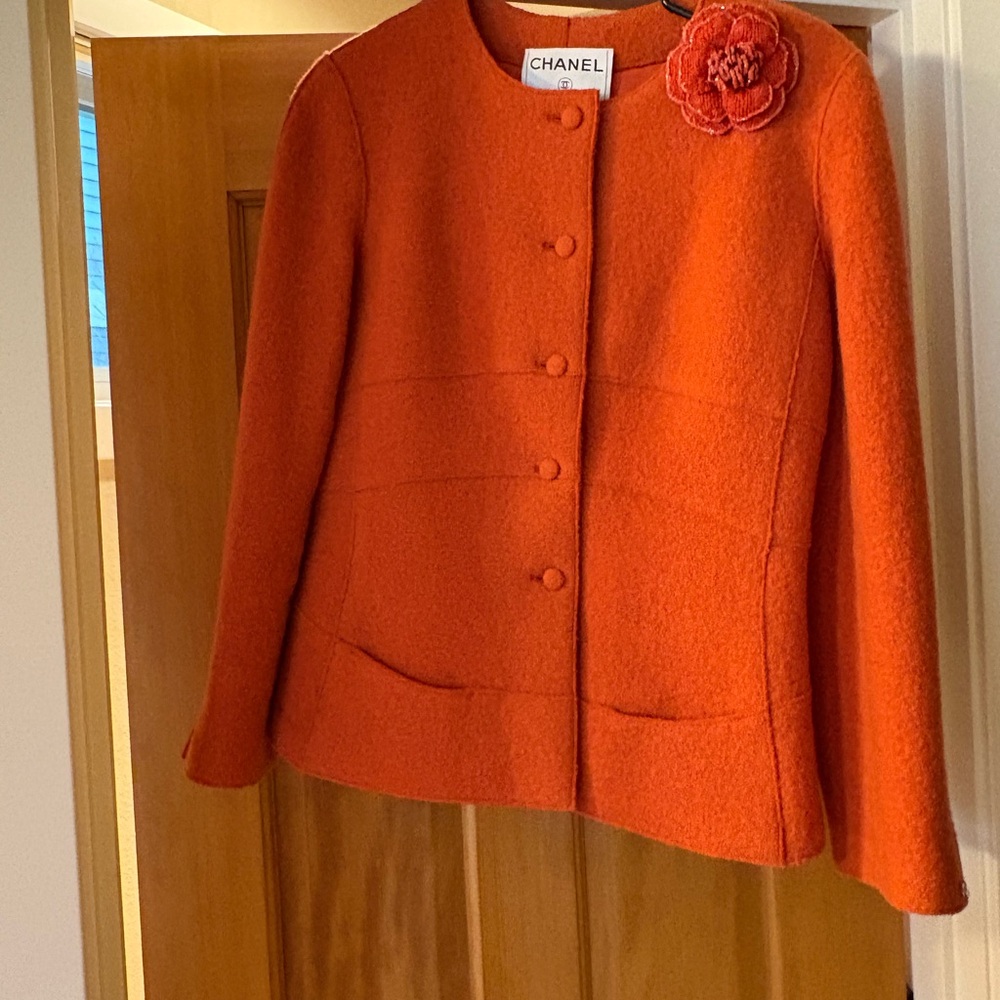 Chanel Wool Blazer with Floral pin - Picture 13 of 13